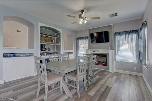 1124 Silver Stone Way, Las Vegas, NV 89123