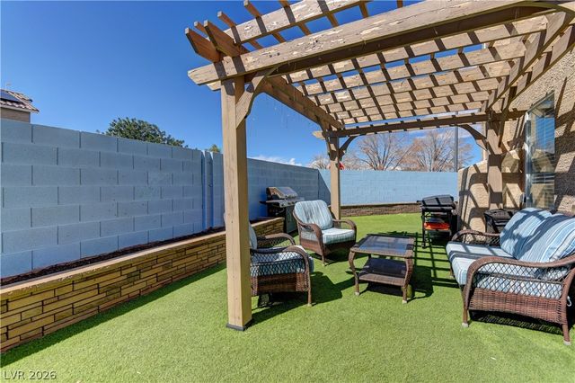 1124 Silver Stone Way, Las Vegas, NV 89123