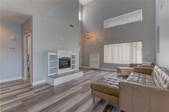 1124 Silver Stone Way, Las Vegas, NV 89123