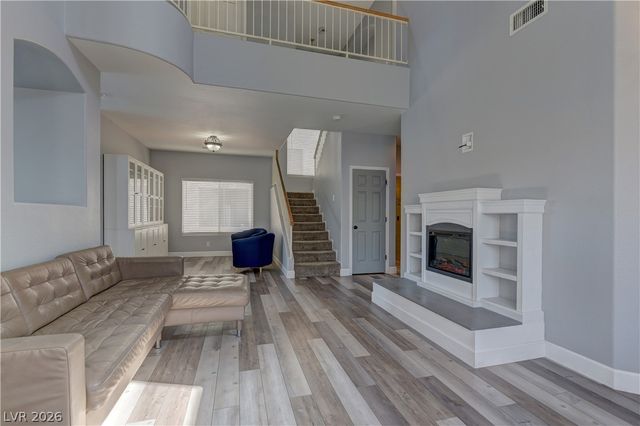 1124 Silver Stone Way, Las Vegas, NV 89123