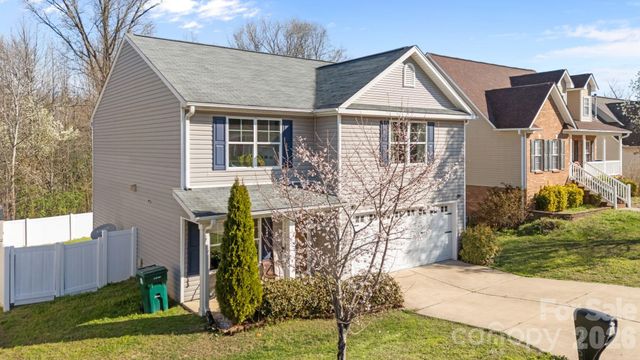 865 Winterside Lane, Winston Salem, NC 27107