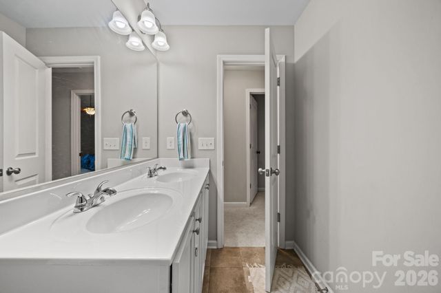 865 Winterside Lane, Winston Salem, NC 27107