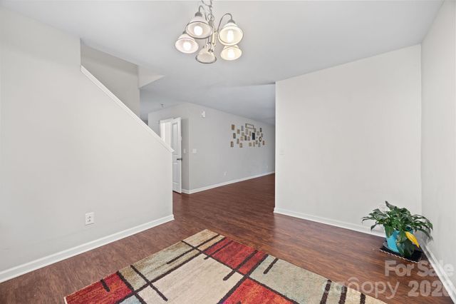 865 Winterside Lane, Winston Salem, NC 27107