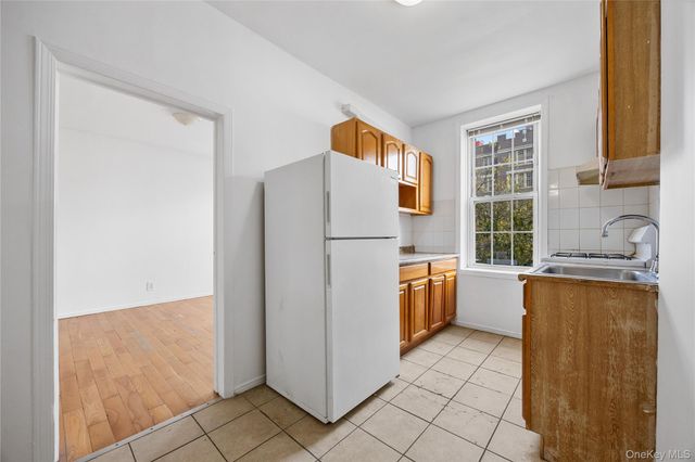 71-11 68th Street, Ridgewood, NY 11385