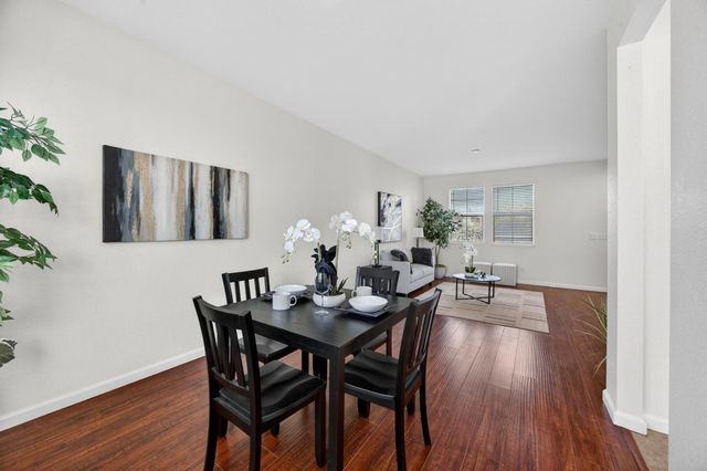 5908 Mclean Dr, Elk Grove, CA 95757