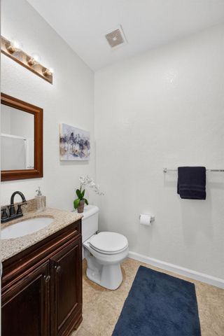 5908 Mclean Dr, Elk Grove, CA 95757