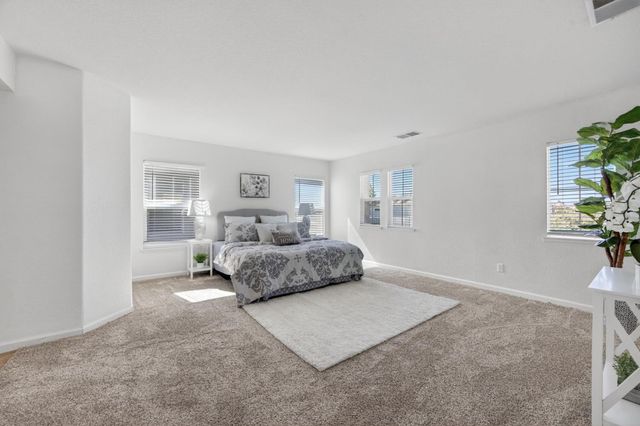 5908 Mclean Dr, Elk Grove, CA 95757