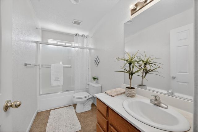 5908 Mclean Dr, Elk Grove, CA 95757