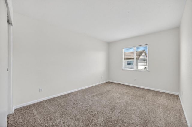 5908 Mclean Dr, Elk Grove, CA 95757