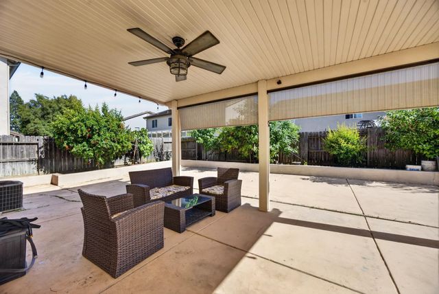 5908 Mclean Dr, Elk Grove, CA 95757
