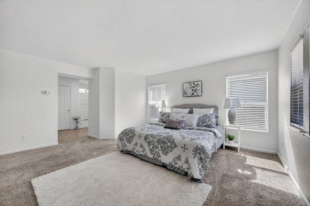5908 Mclean Dr, Elk Grove, CA 95757