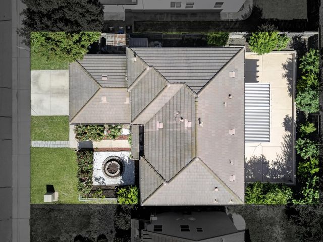 5908 Mclean Dr, Elk Grove, CA 95757