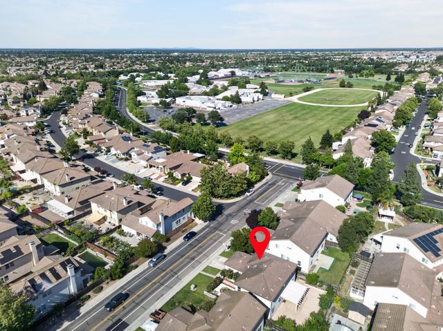 5908 Mclean Dr, Elk Grove, CA 95757