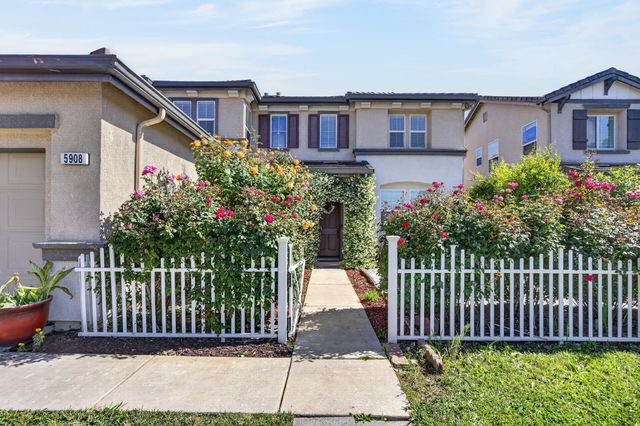 5908 Mclean Dr, Elk Grove, CA 95757