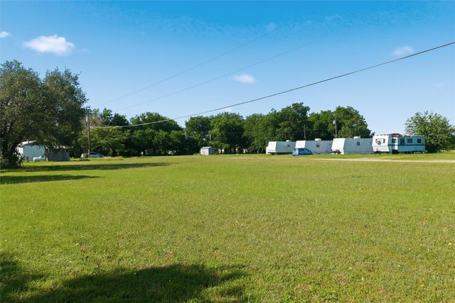 154 FRANKS VILLA, Bruceville, TX 76630