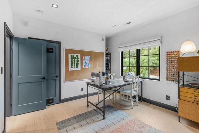 13321 La Paloma Road, Los Altos Hills, CA 94022