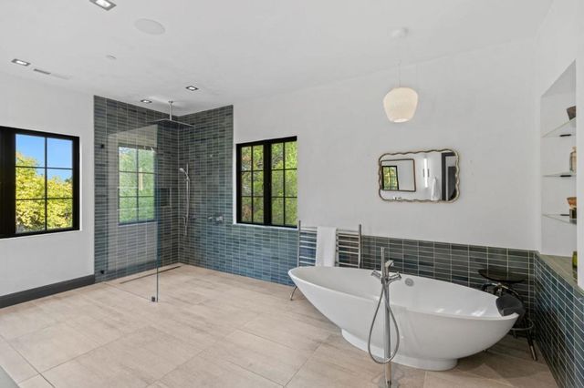 13321 La Paloma Road, Los Altos Hills, CA 94022