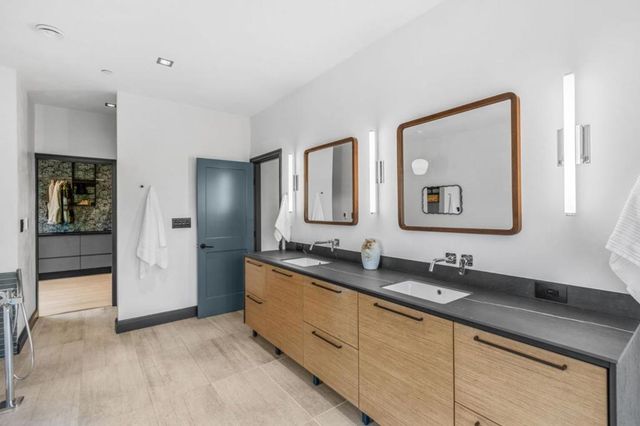 13321 La Paloma Road, Los Altos Hills, CA 94022