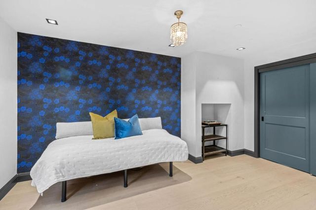 13321 La Paloma Road, Los Altos Hills, CA 94022