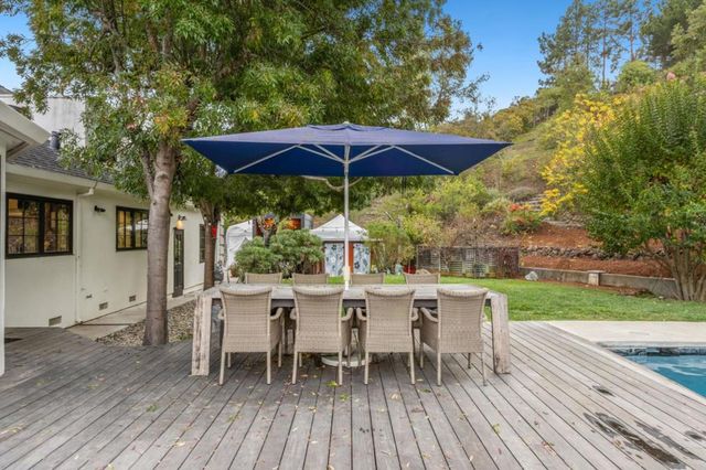13321 La Paloma Road, Los Altos Hills, CA 94022