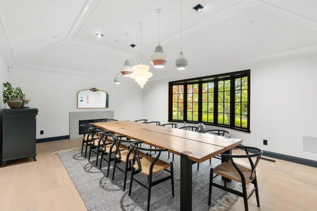 13321 La Paloma Road, Los Altos Hills, CA 94022