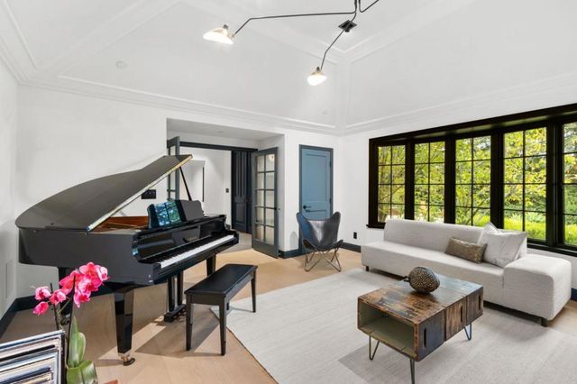 13321 La Paloma Road, Los Altos Hills, CA 94022