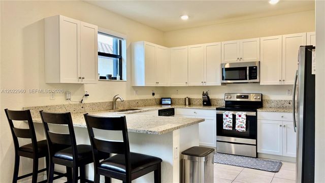 157 NE 25th Ave, Homestead, FL 33033