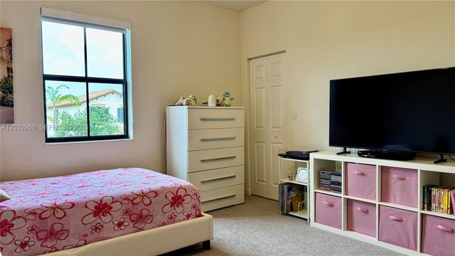 157 NE 25th Ave, Homestead, FL 33033