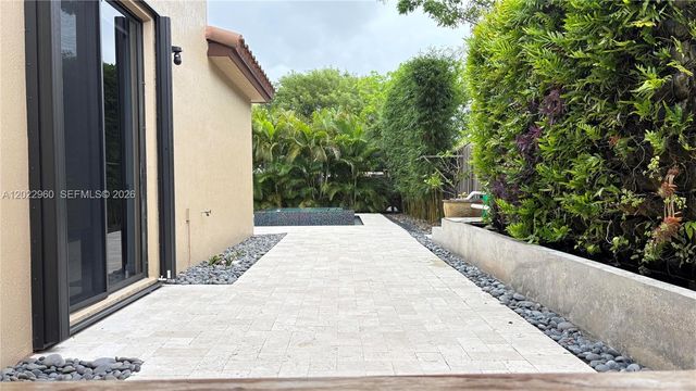 157 NE 25th Ave, Homestead, FL 33033