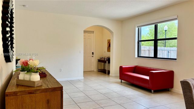 157 NE 25th Ave, Homestead, FL 33033