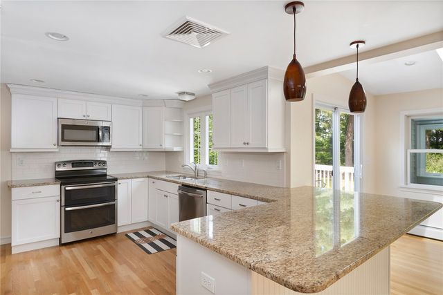 20 Bullock Avenue, Barrington, RI 02806