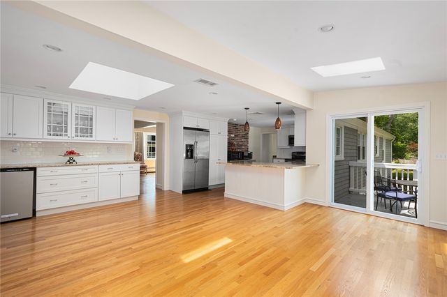 20 Bullock Avenue, Barrington, RI 02806