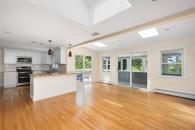 20 Bullock Avenue, Barrington, RI 02806