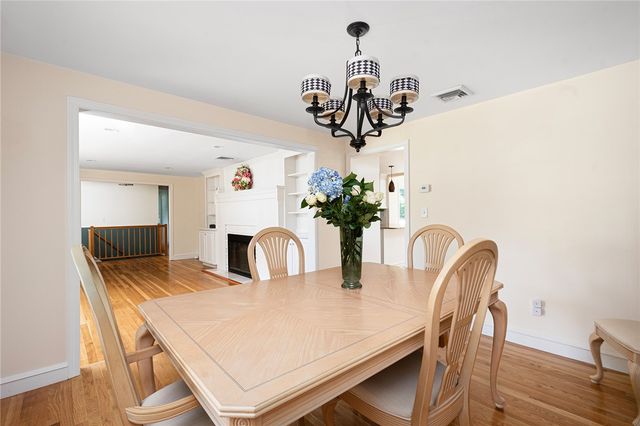20 Bullock Avenue, Barrington, RI 02806