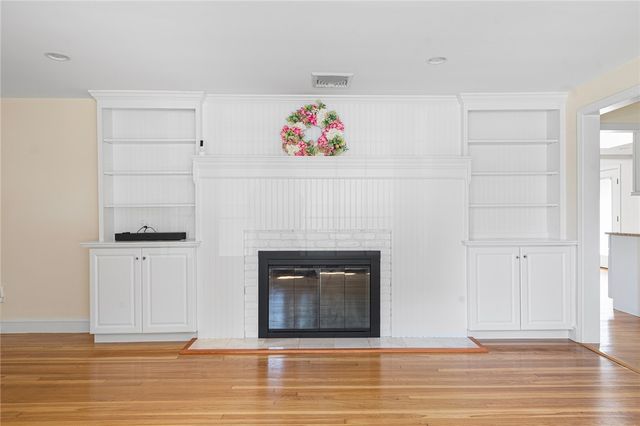 20 Bullock Avenue, Barrington, RI 02806