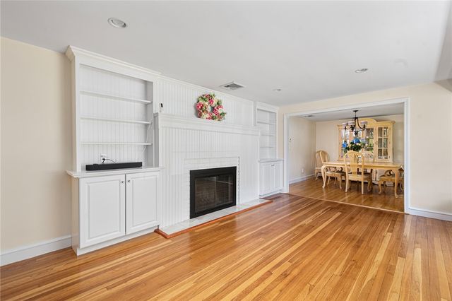 20 Bullock Avenue, Barrington, RI 02806