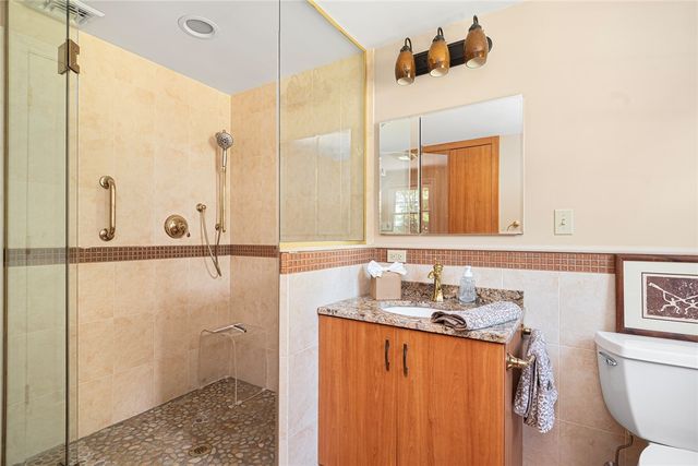 20 Bullock Avenue, Barrington, RI 02806