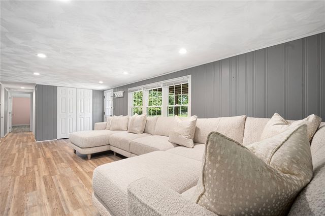 20 Bullock Avenue, Barrington, RI 02806