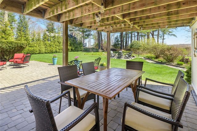 20 Bullock Avenue, Barrington, RI 02806