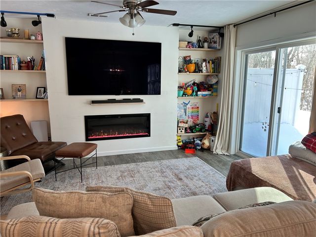 2 Duke Street D, West Warwick, RI 02893