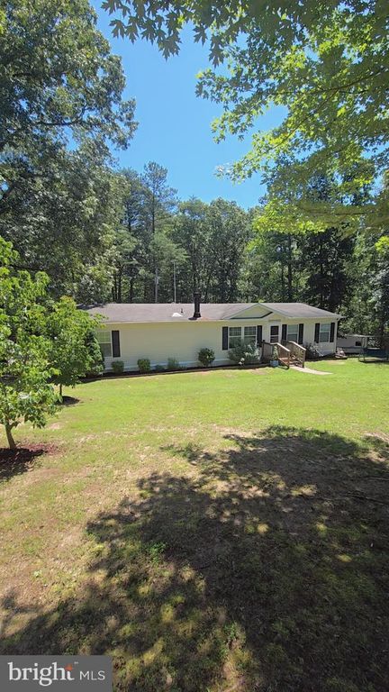 14529 PASSING RD, Bowling Green, VA 22427