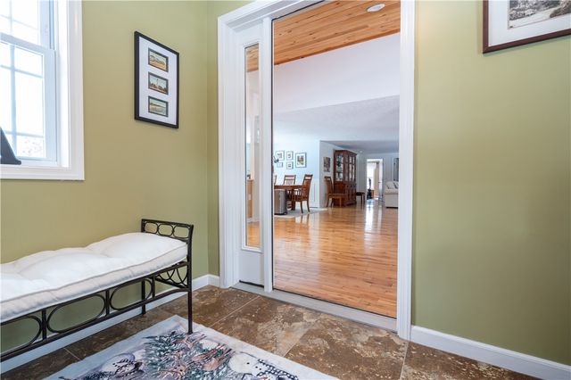 595 Lake Road, Webster, NY 14580