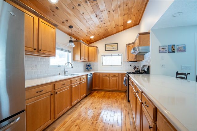 595 Lake Road, Webster, NY 14580