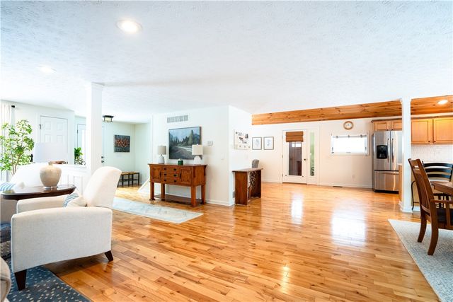 595 Lake Road, Webster, NY 14580