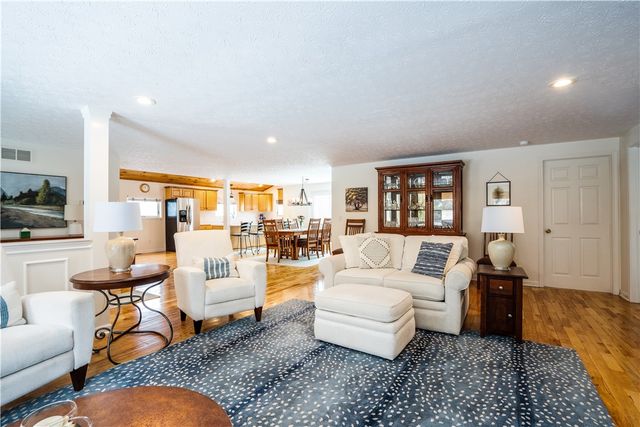 595 Lake Road, Webster, NY 14580