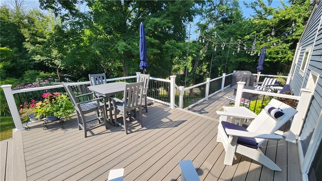 595 Lake Road, Webster, NY 14580
