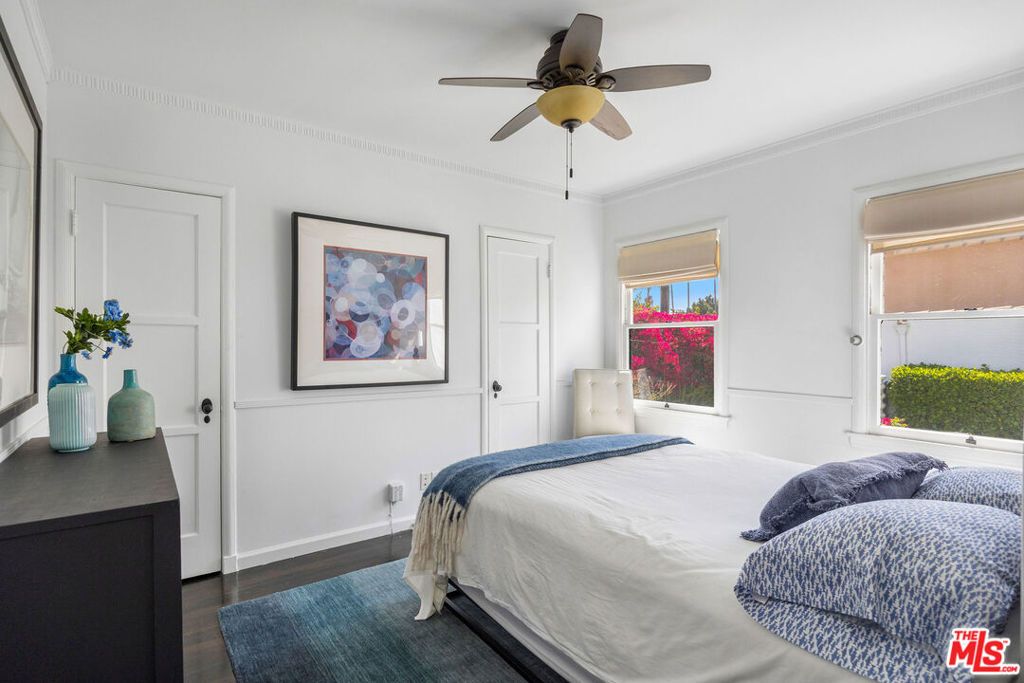 Image 20 of property listing at 1663 S Genesee Avenue, Los Angeles, CA 90019
