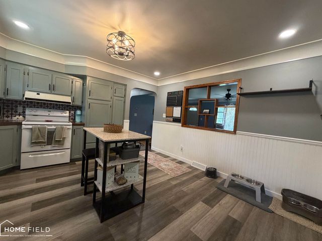 2660 S Morrice Road, Owosso, MI 48867