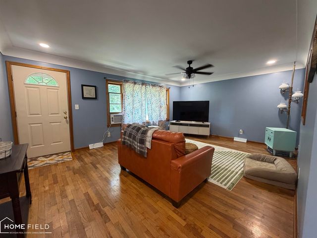 2660 S Morrice Road, Owosso, MI 48867