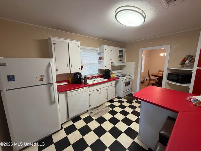 1656 Hollywood Boulevard, Biloxi, MS 39531
